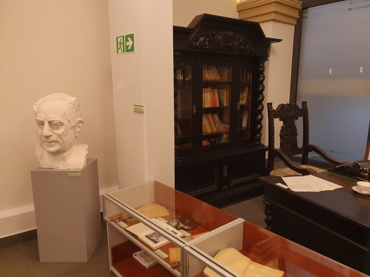 Ludwik Hirszfeld's memorabilia, Wroclaw (by Magdalena Mazurak) (2).jpg